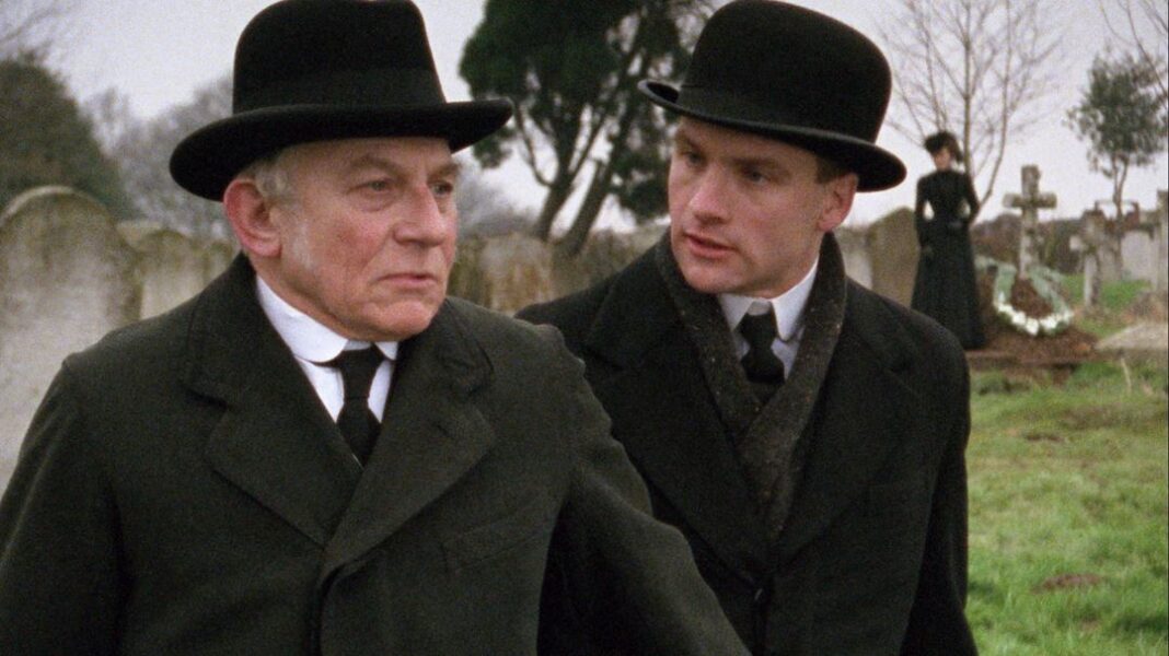 the woman in black hd