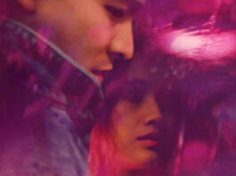 A Moment of Romance (1990)