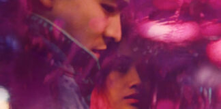 A Moment of Romance (1990)