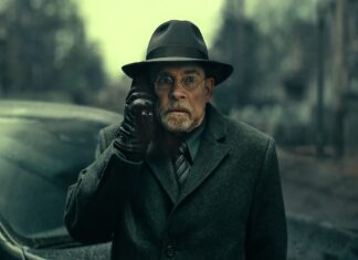 Mark Hamill as Arthur Pym on the phone in The Fall of the House of Usher