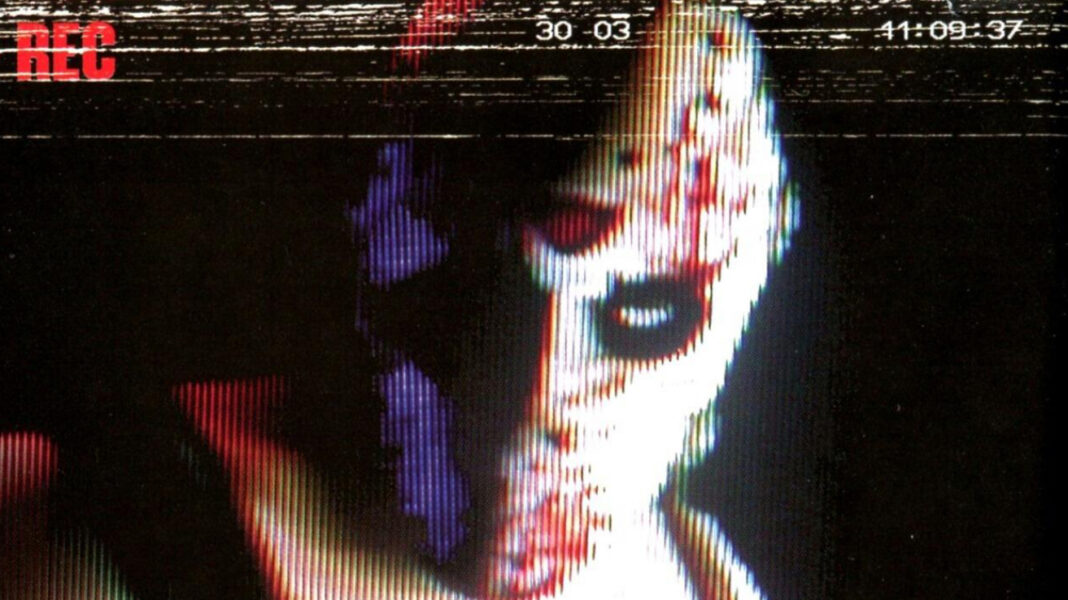 Manhunt - Hockey Mask Killer A masked killer facing the viewer in Manhunt