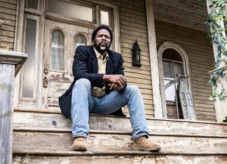 Boyd (Harold Perrineau) sits on a front porch in FROM Season 4 Episode 4