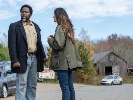 Boyd and Tabatha talk in the street in From Season 4 Episode 9