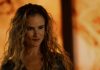 Juliette Lewis's character smiles at Max in Cape Fear Episode 5