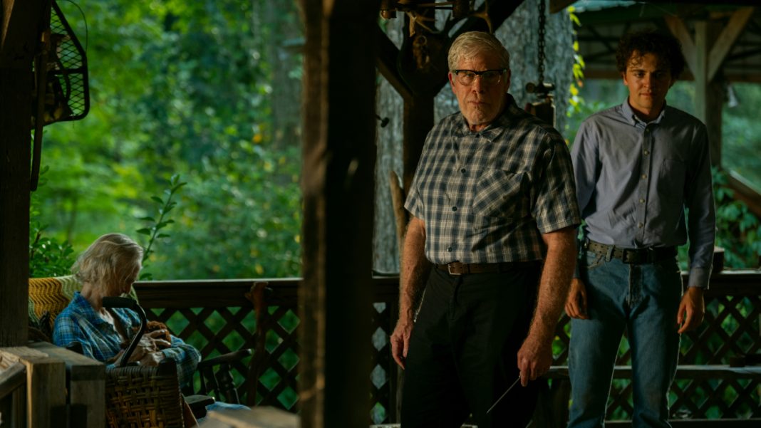 Max’s dad (Ron Perlman) and Crystal’s son (Max Mattern) walk up on Anna in Cape Fear Episode 9