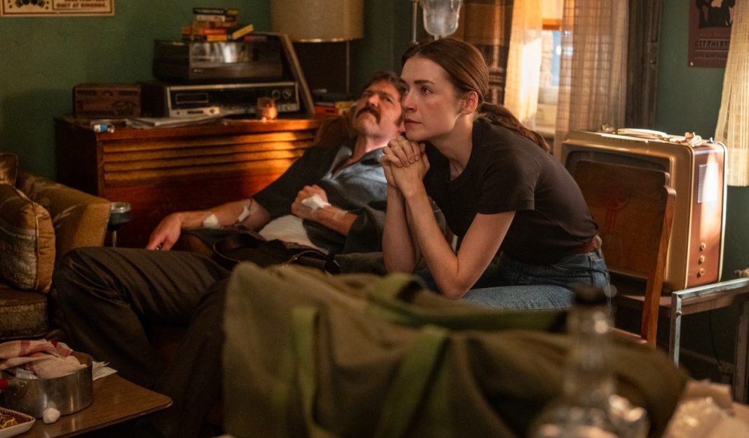 Dylan Taylor as Connor, Sarah Bolger as Bridget Walsh in The Westies Episode 8