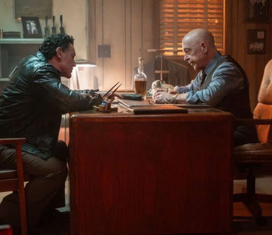 Vincent Walsh as Eddie Breen, J.K. Simmons as Eamon Sweeney in The Westies Episode 8
