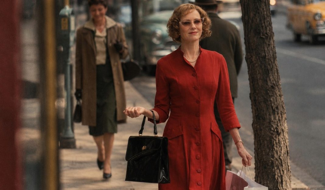 Naomi Watts as Hermine Ryan in The Housewife Naomi Watts as Hermine Ryan in The Housewife